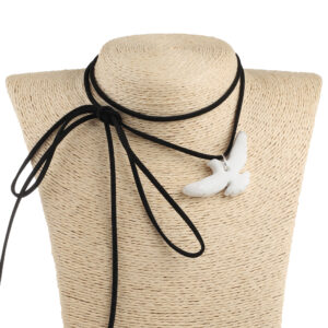 Підвіска “Ластівка” біла