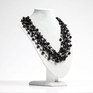 Кольє чорне