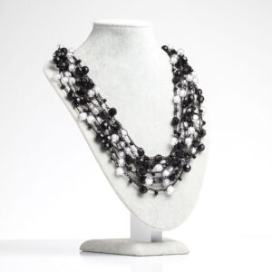 Кольє чорно-біле