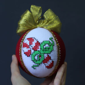Іграшка новорічна вишита 70