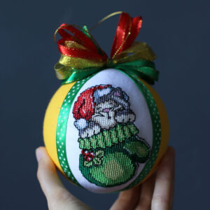 Іграшка новорічна вишита 75