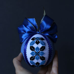 Іграшка новорічна вишита 57