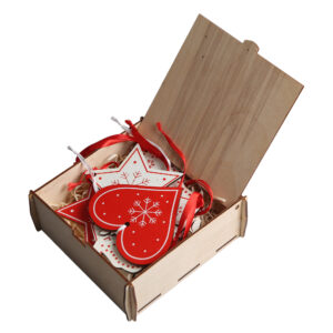 Набір новорічних іграшок в коробці