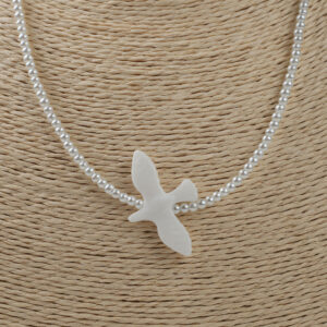 Підвіска “Ластівка” біла з перлинками